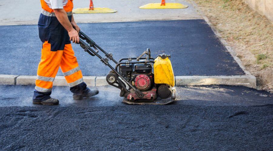 Professional gutter cleaning in Secretary, MD